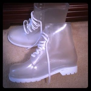 Clear rain/ timberland like boot